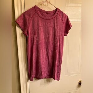 Lululemon Swiftly Hip Length Short Sleeve T-Shirt - Size 8